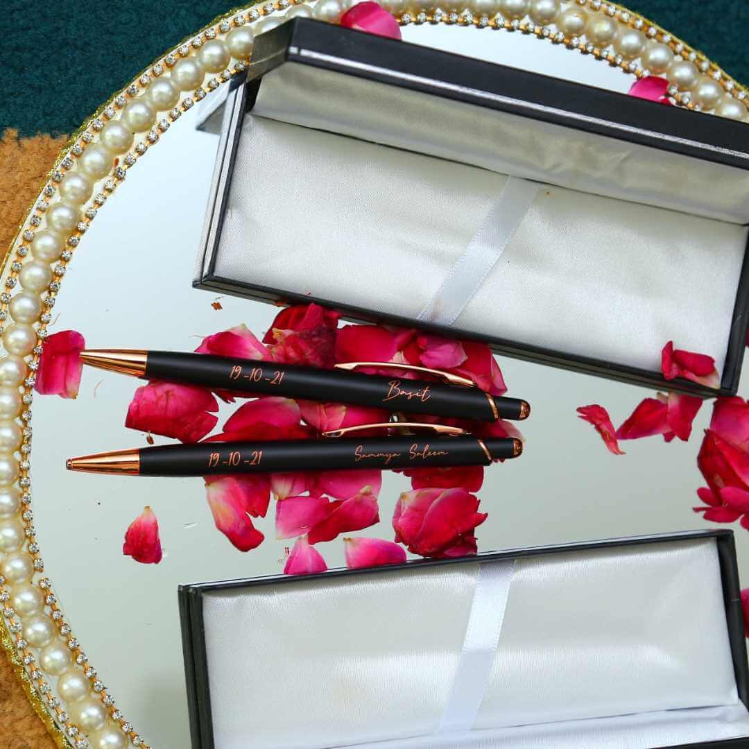 Messy Gold Pen - add your name / Nikkah date (once)