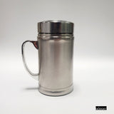 Steel travel mug with screw lid